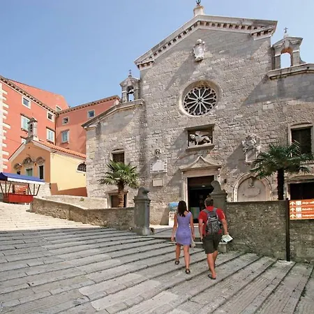 Fjolla Villa *