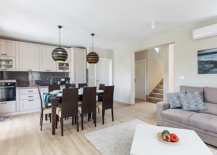 Fjolla * Labin (Istria)