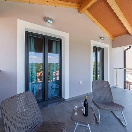 Fjolla * Labin (Istria)