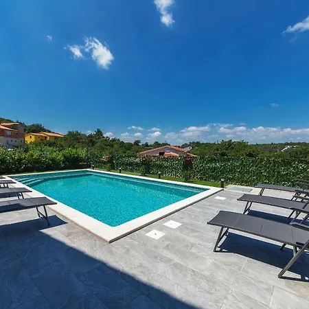 Fjolla * Labin (Istria)